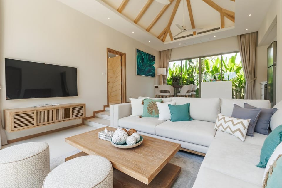 Trichada Essence Villa in Thep Krasatti