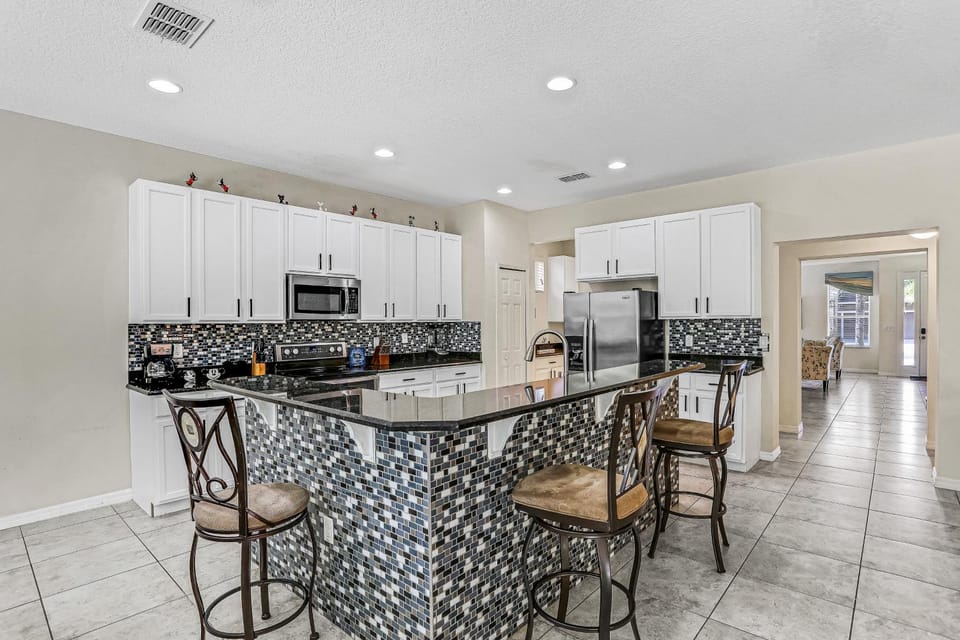 Kitchen or kitchenette, Dining area, dishwasher, oven, stove, toaster