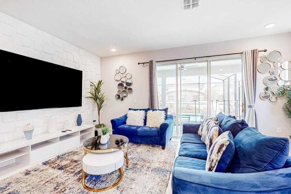 TV and multimedia, Living room, Seating area