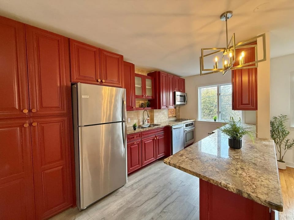 Kitchen or kitchenette, kitchen