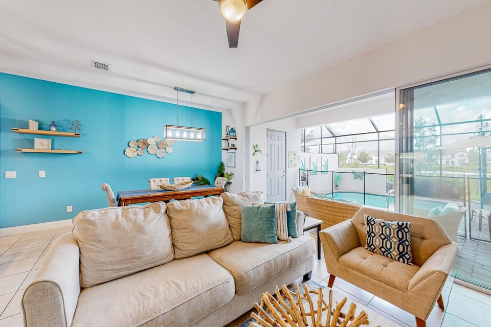 Living room, Seating area