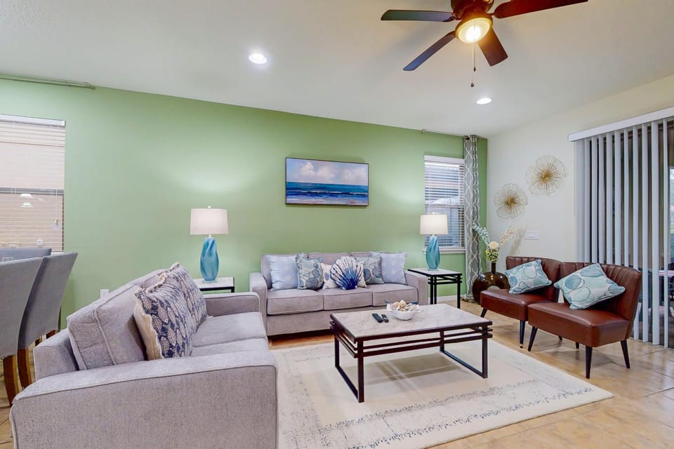 Living room, Seating area