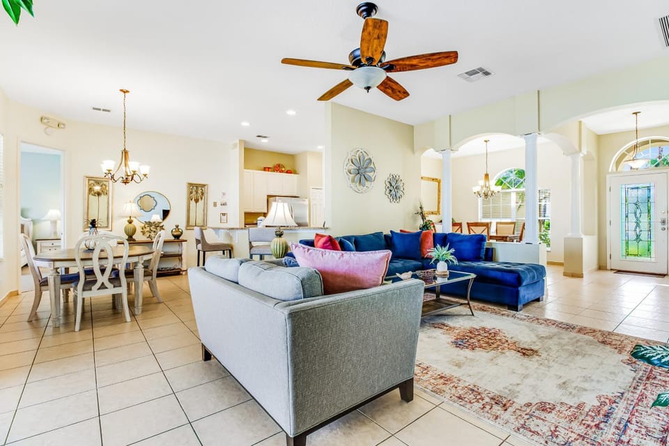 Living room, Seating area