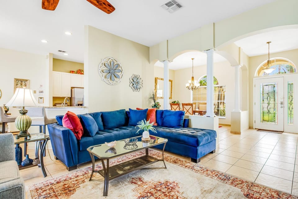 Living room, Seating area