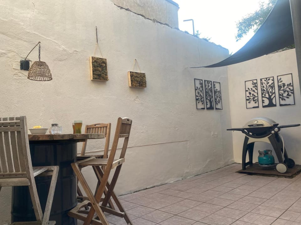 Patio, Patio, Dining area