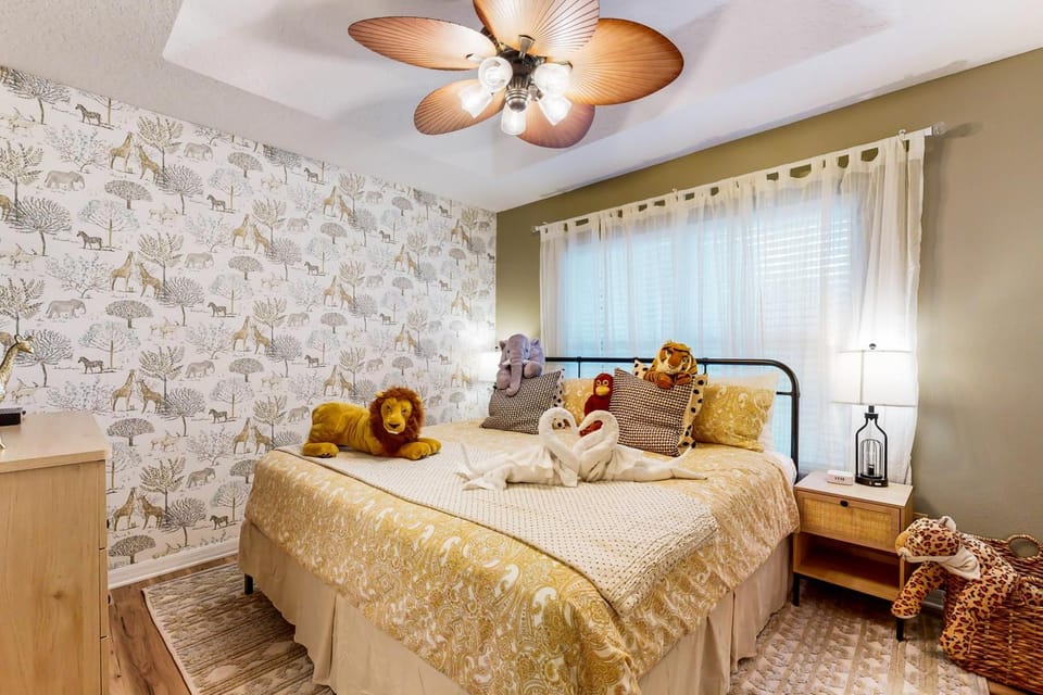 Bed, Bedroom