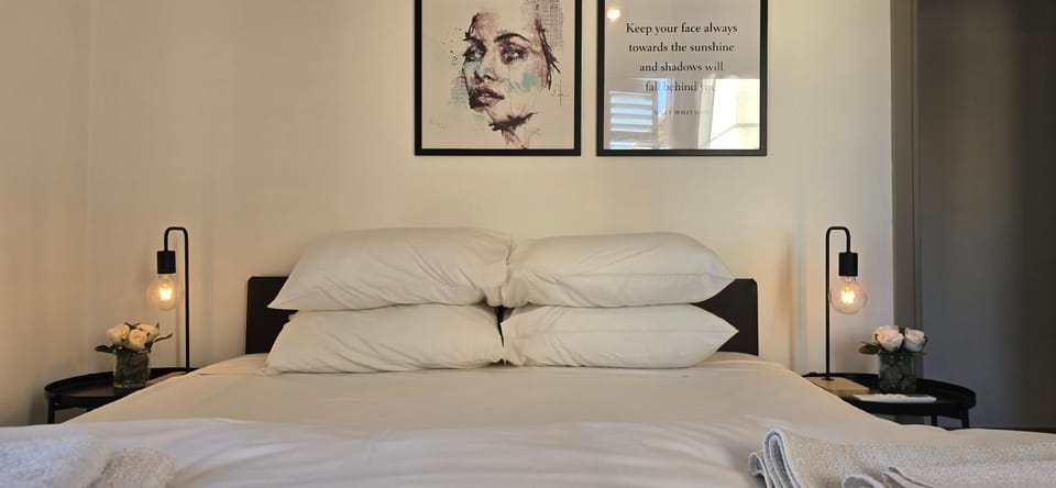 ART- D Deluxe 3 BR Apartment - Breakbooking CY Apartment in Limassol City
