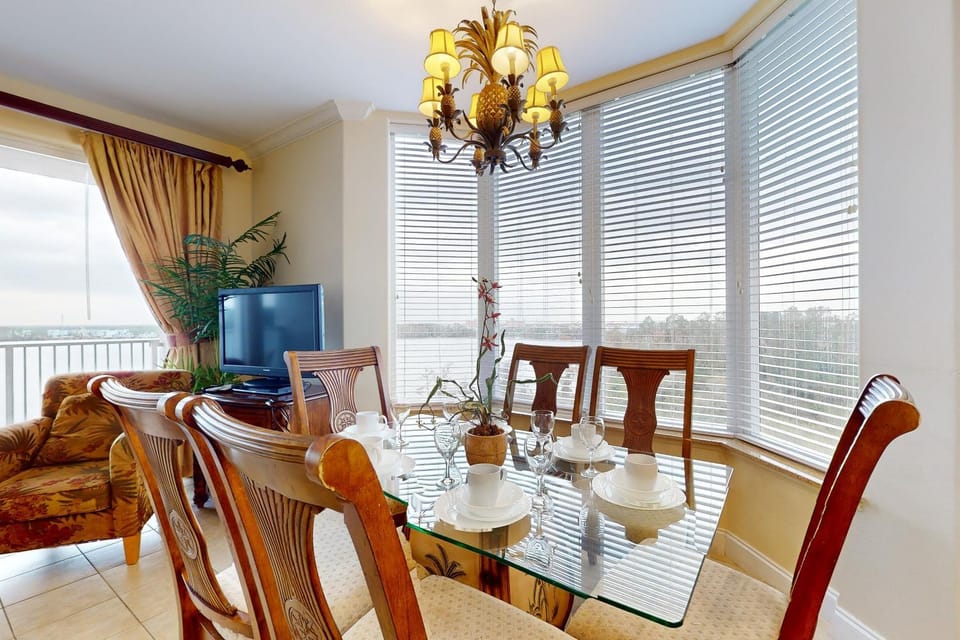 TV and multimedia, Dining area