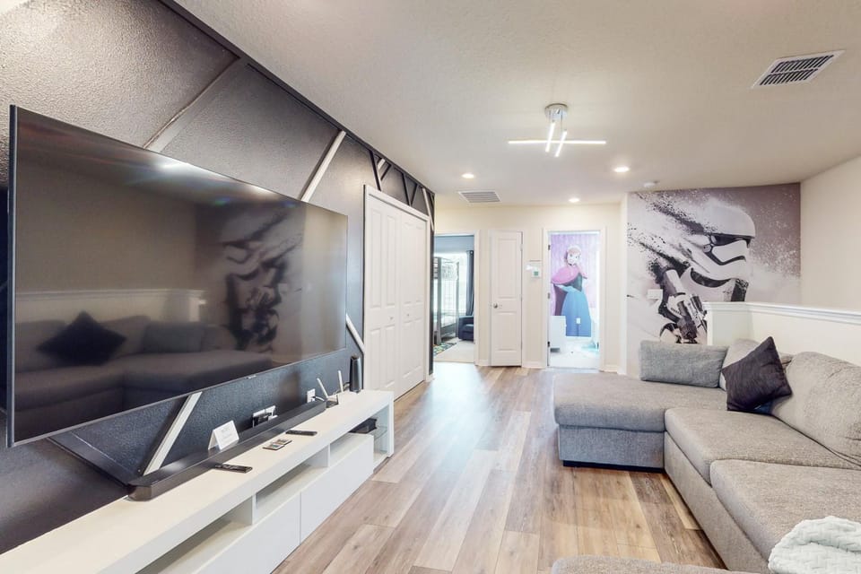 TV and multimedia, Living room, Seating area