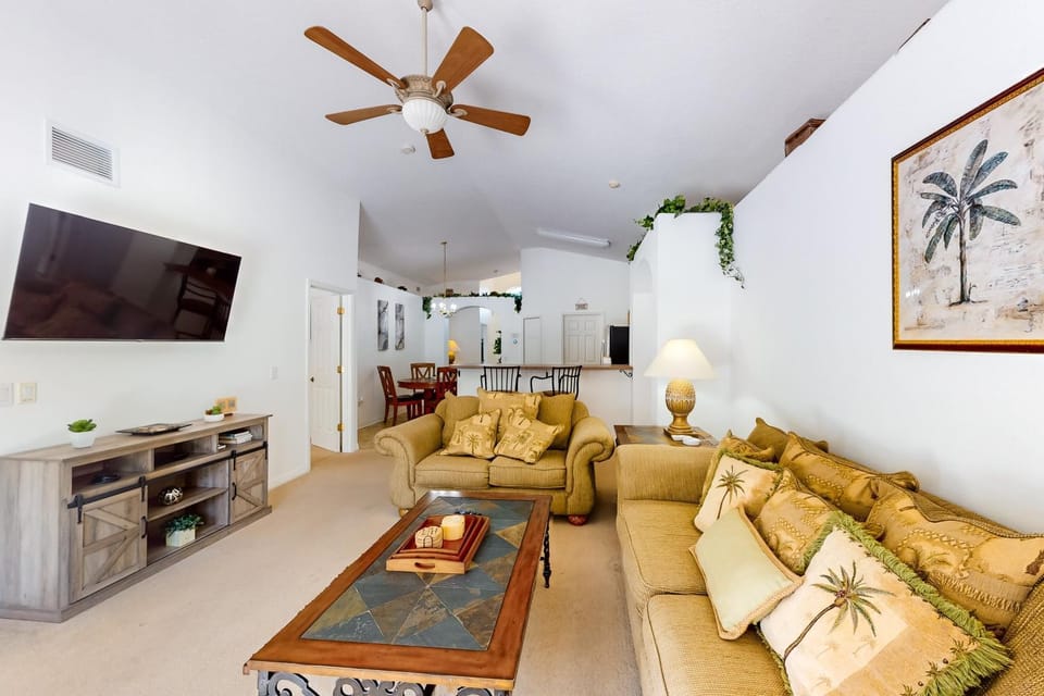 TV and multimedia, Living room, Seating area