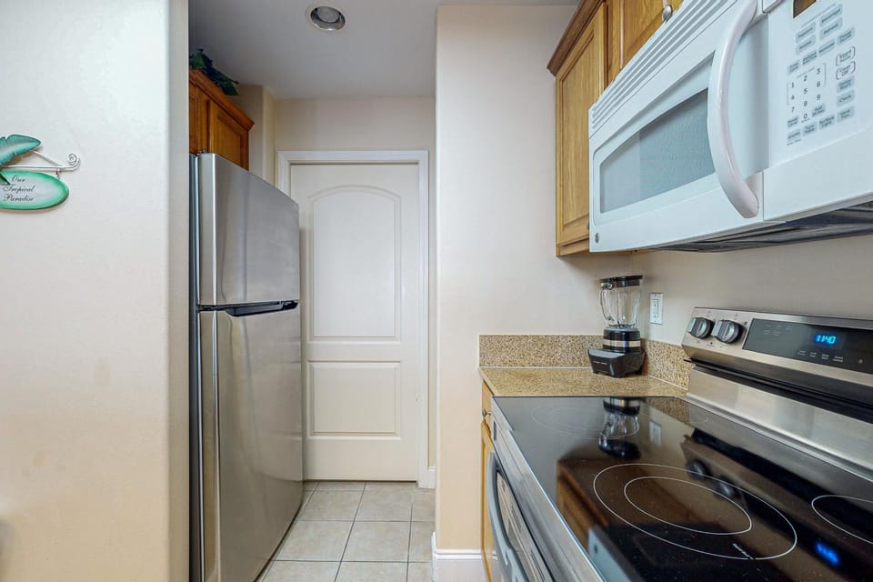 Kitchen or kitchenette, oven, stove
