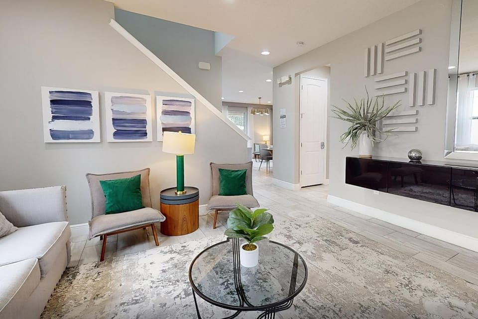 Living room, Seating area