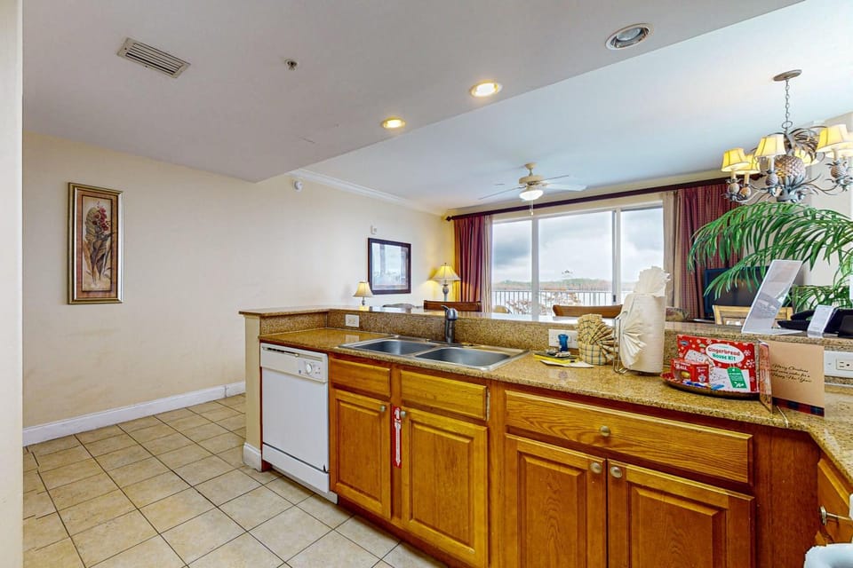 Kitchen or kitchenette, kitchen