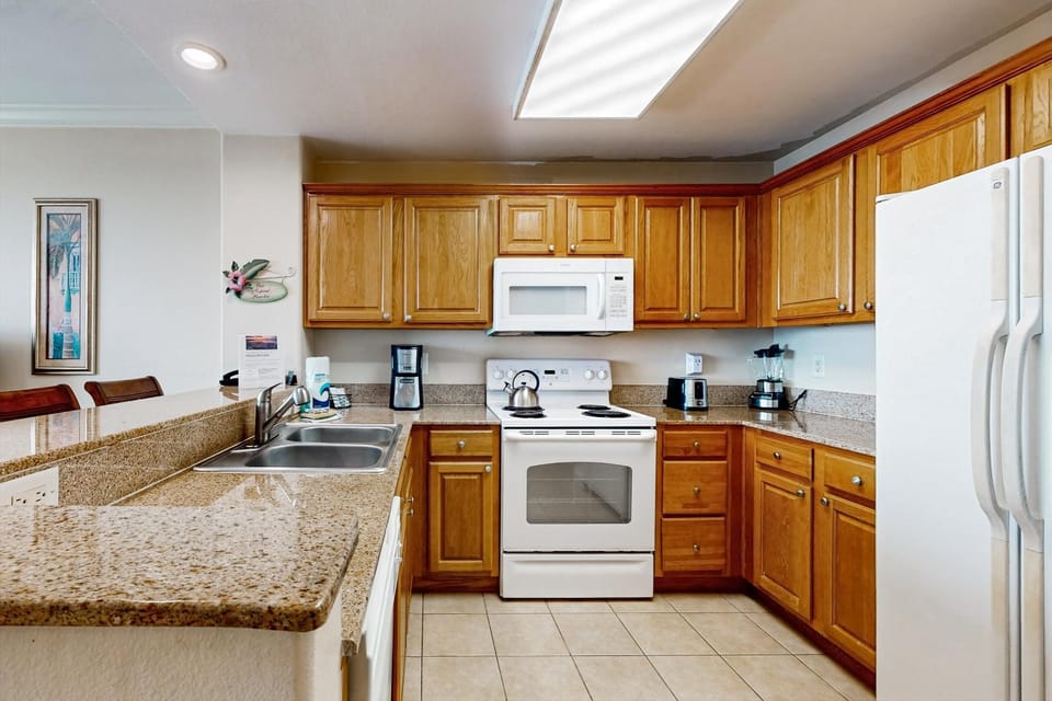 Kitchen or kitchenette, kitchen