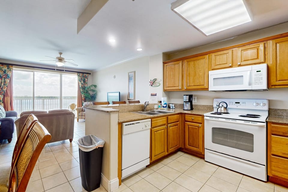 Kitchen or kitchenette, kitchen