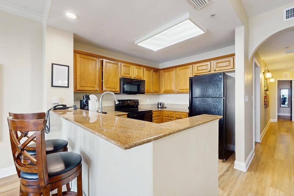 Kitchen or kitchenette, kitchen