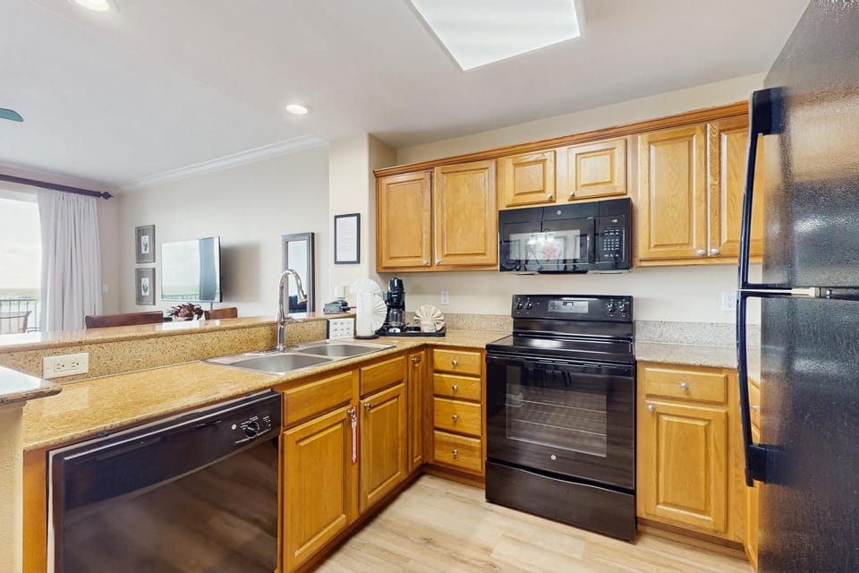 Kitchen or kitchenette, dishwasher