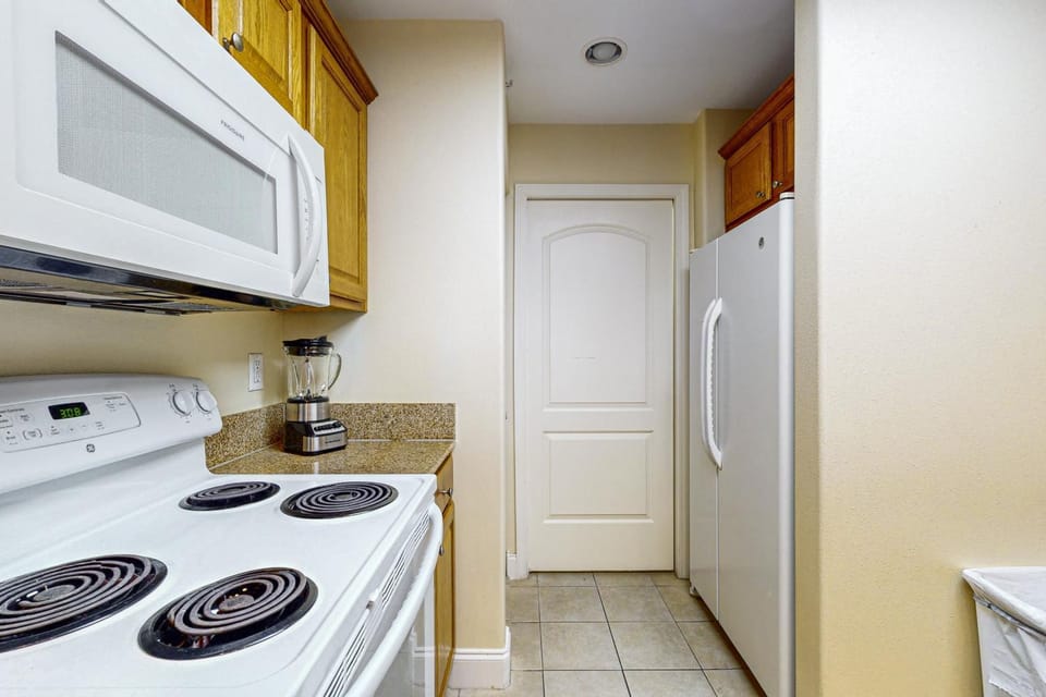 Kitchen or kitchenette, stove, kitchen