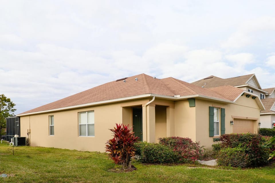 Property building, Day