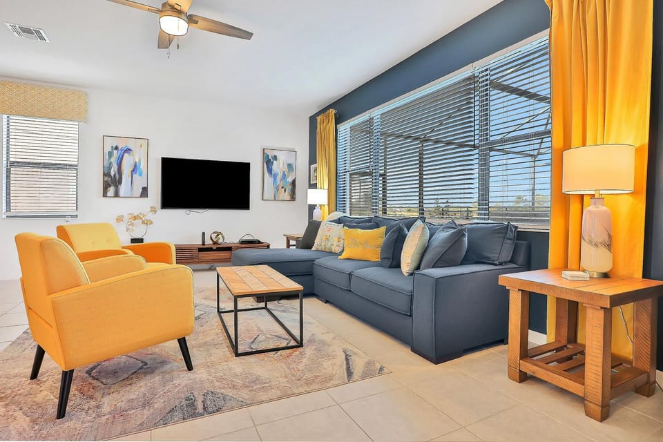 TV and multimedia, Living room, Seating area
