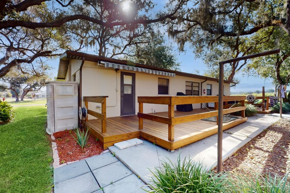 Property building, Spring, Day