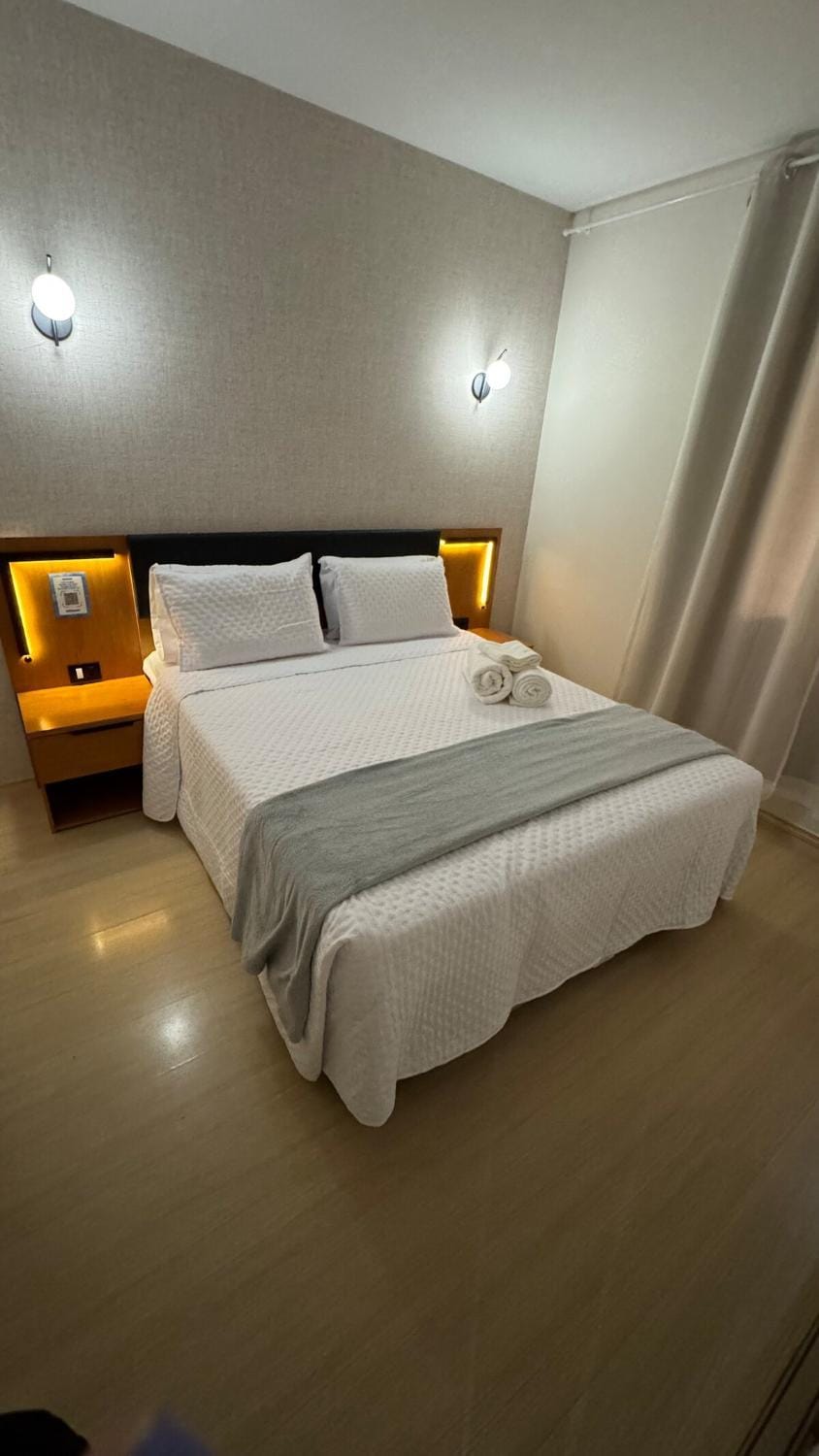 Excelente Apartamento em Moema ao lado do Shopping, Metrô e Vaga com Manobrista Grátis Apartment in Sao Paulo City