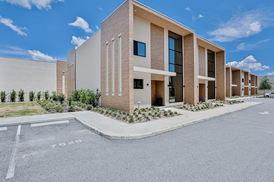 Property building, Day