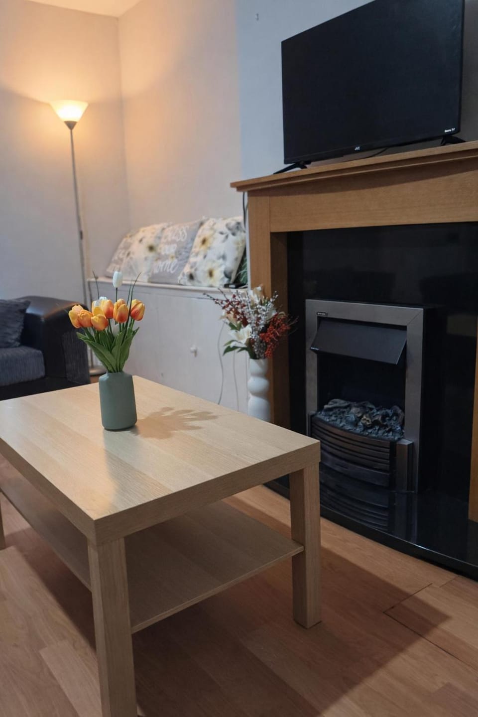 TV and multimedia, Living room, Seating area