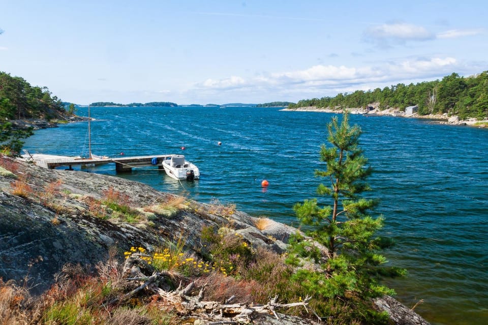 Stunning Waterfront Property in the Outer Archipelago House in Stockholm County
