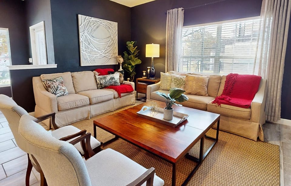 Living room, Seating area