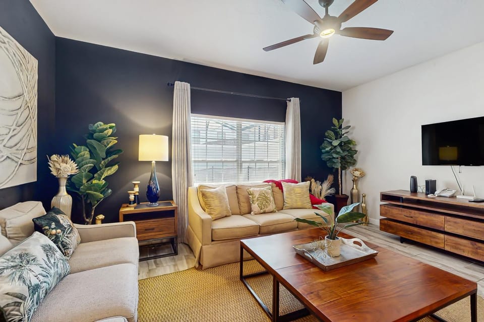 TV and multimedia, Living room, Seating area
