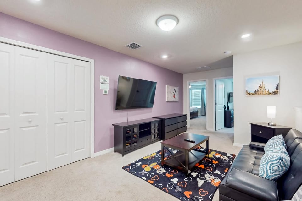 TV and multimedia, Living room, Seating area