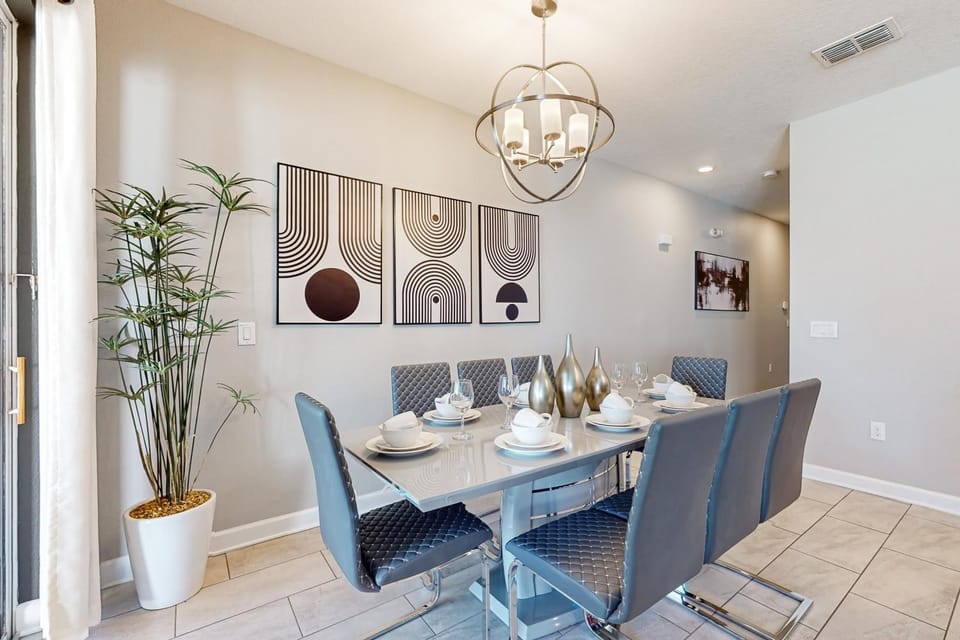 Seating area, Dining area