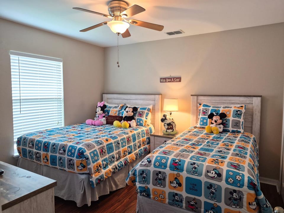 Bed, Bedroom
