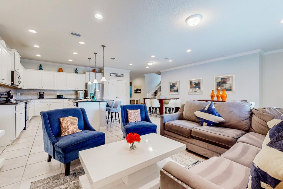 Kitchen or kitchenette, Living room, Seating area, Dining area, dishwasher, oven