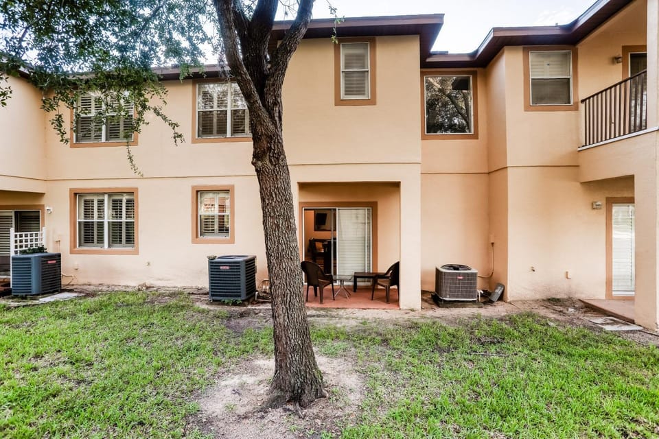 Property building, Day