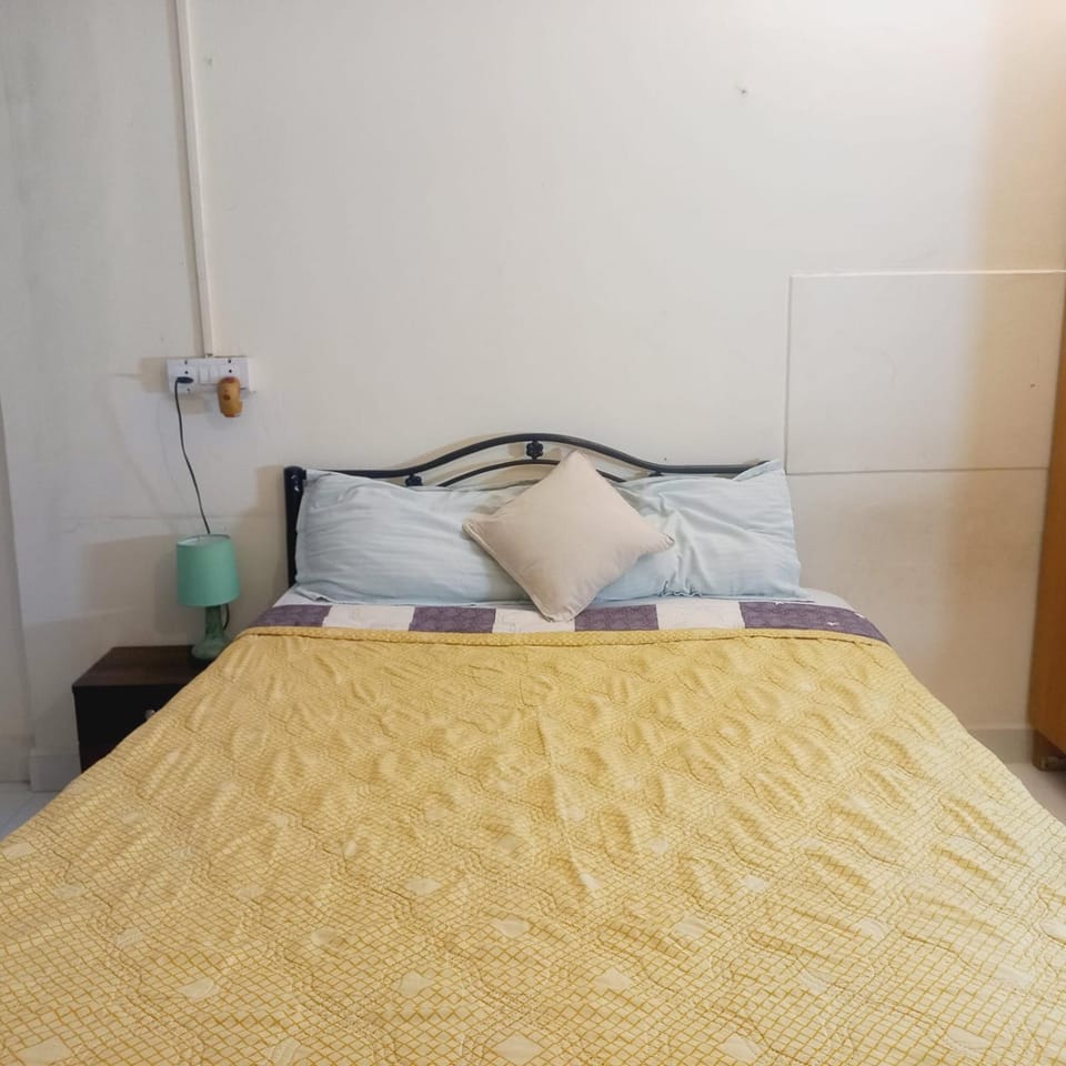 lovely room in koregaon park 203 Vacation rental in Pune