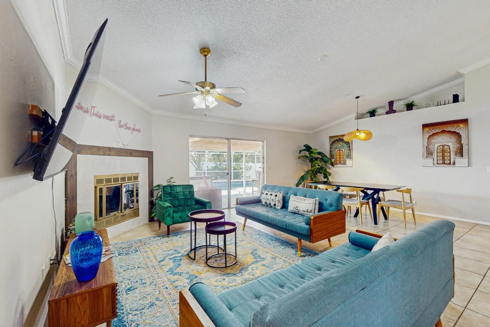 TV and multimedia, Living room, Seating area
