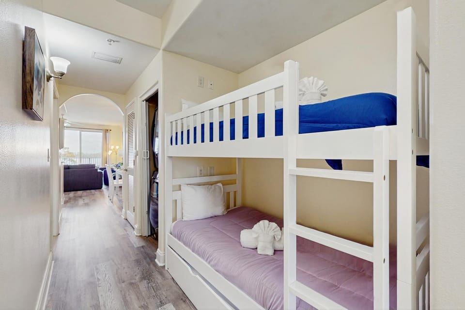 Bed, Bedroom, bunk bed