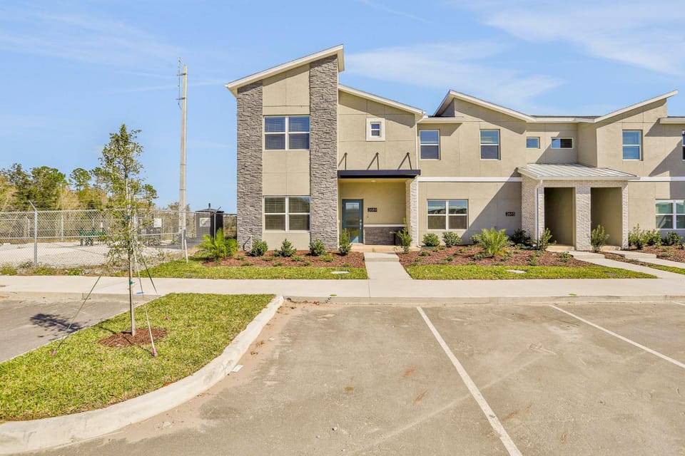 Property building, Day