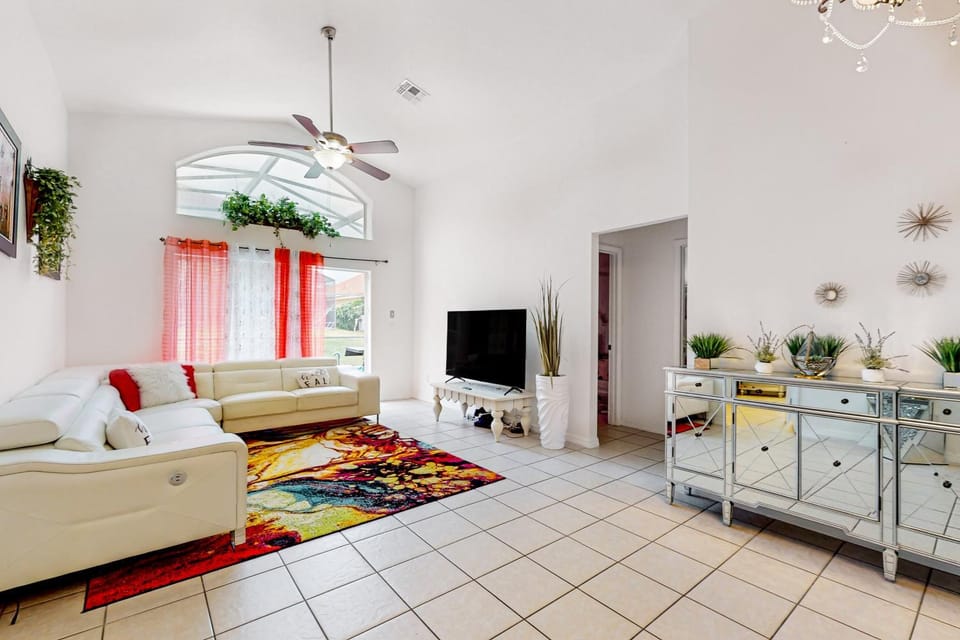 TV and multimedia, Living room, Seating area