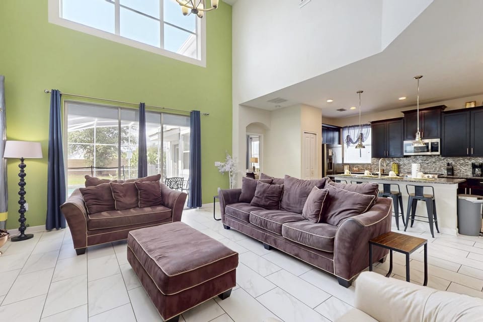 Kitchen or kitchenette, Living room, Seating area