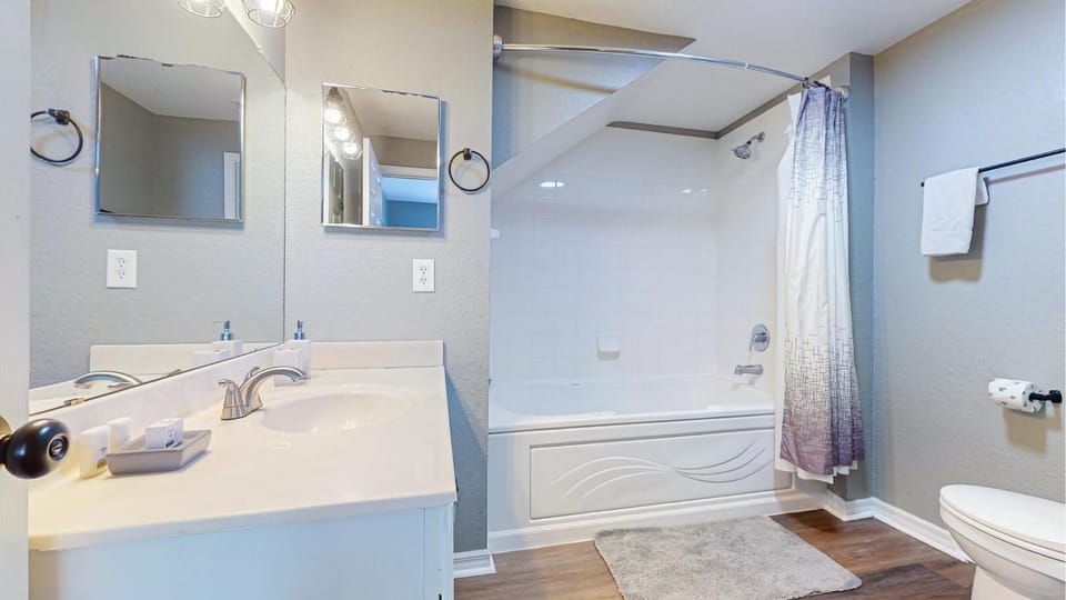 Bathroom, Bath