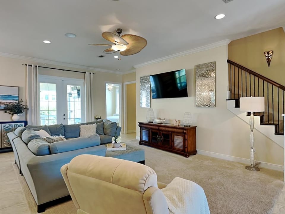 TV and multimedia, Living room, Seating area, furniture