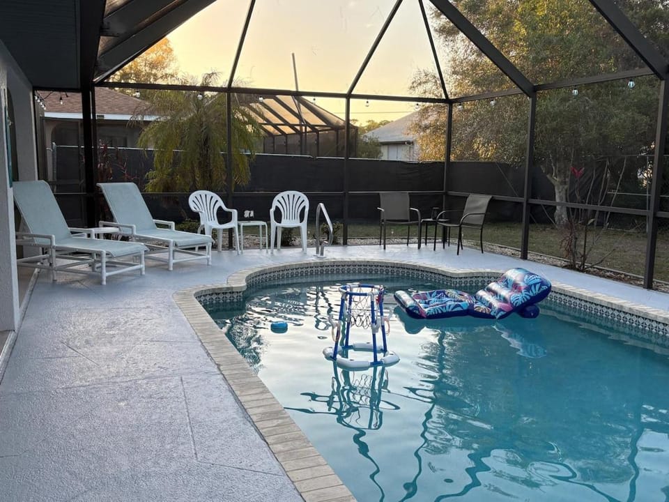 Balcony/Terrace, Swimming pool