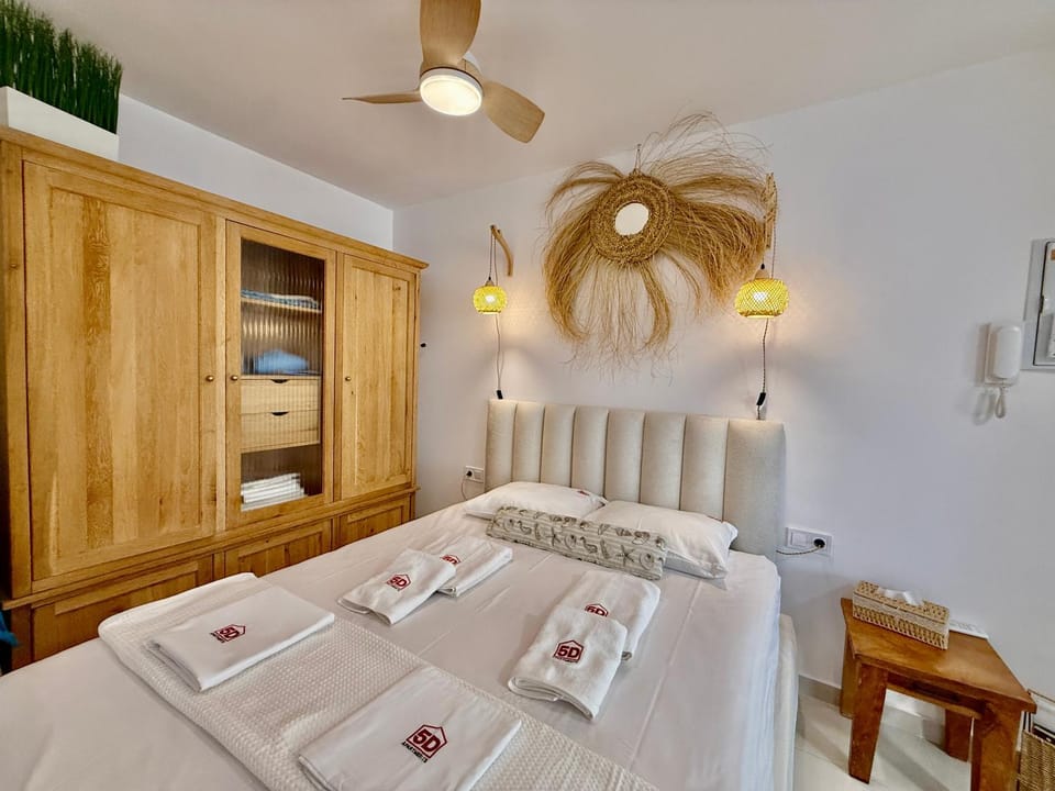 BoHO Apartment DOBRY DZIEN with Rooftop Pool 5D Apartments Apartment in Torrevieja