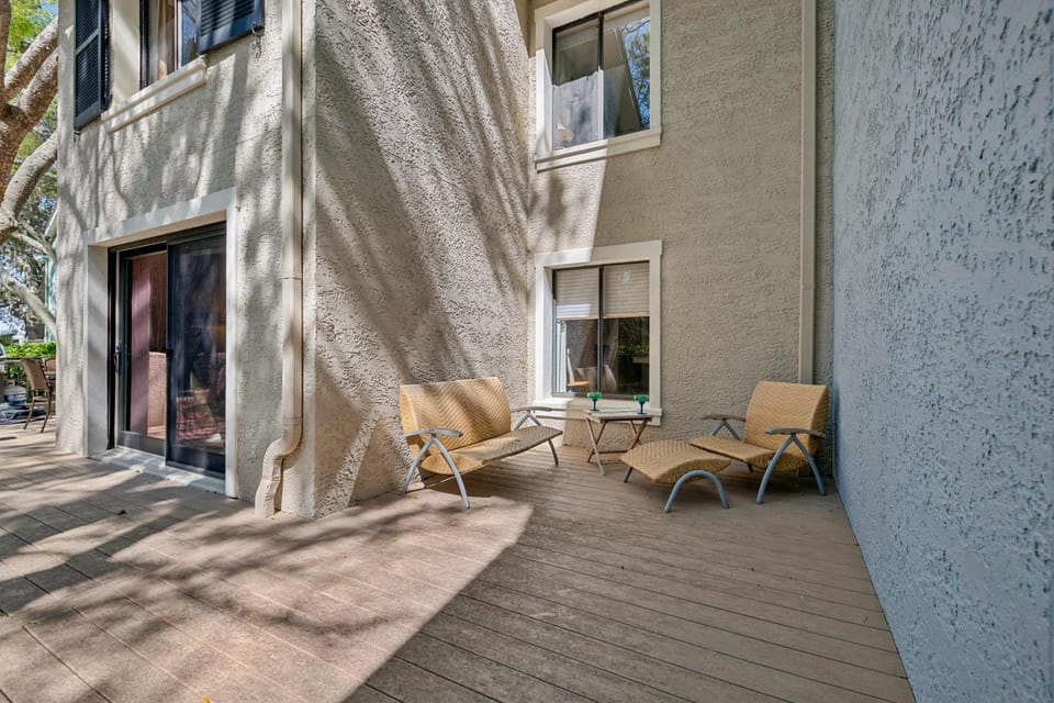 Property building, Patio, Day
