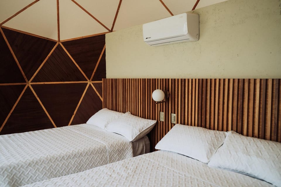 Bed, Photo of the whole room, Bedroom, air conditioner