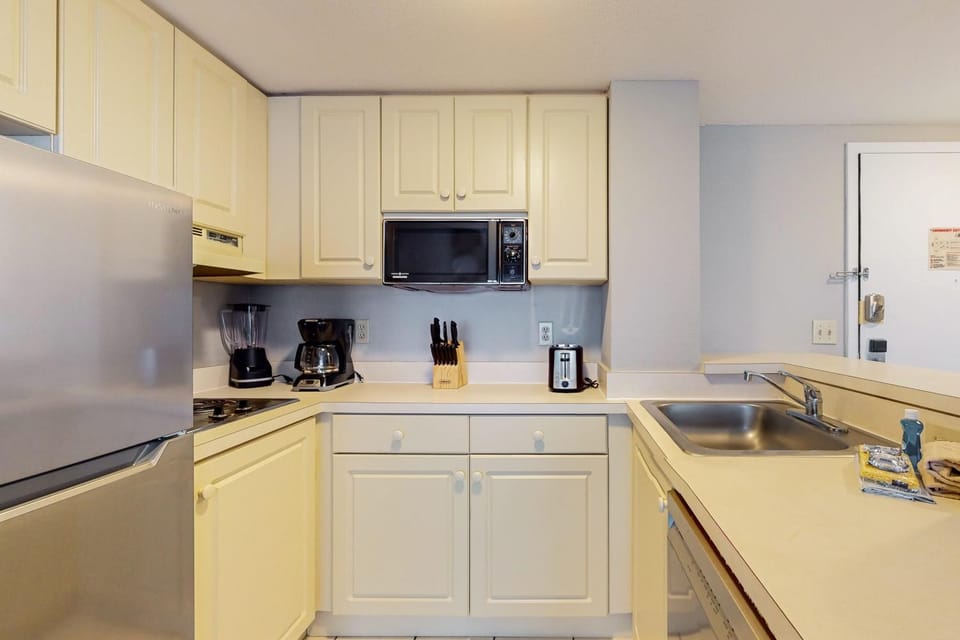 Coffee/tea facilities, Kitchen or kitchenette, oven, toaster, kitchen