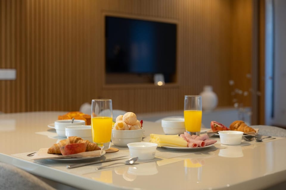 Communal lounge/ TV room, Living room, Dining area, Meeting/conference room, Entertainment